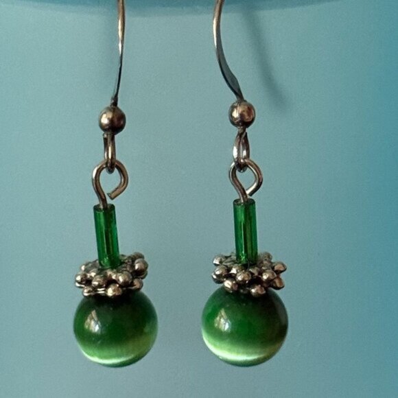 Jewelry - 3/$17 Petite Emerald Green Drop Pierced Earrings